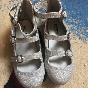 Girl shoes